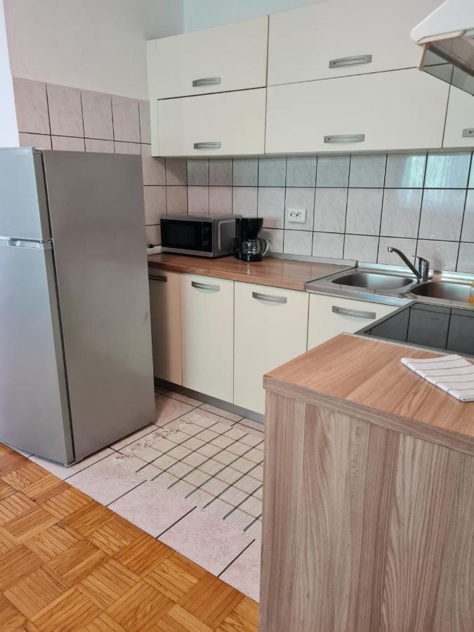 Apartment Gabriela Раковица Экстерьер фото
